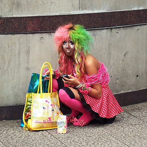 Ganguro is going West! (48 pics+2 videos)
