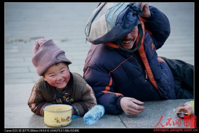 A small Chinese beggar (14 photos)