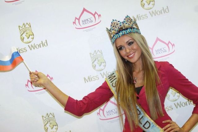Fresh pictures from Miss World 2008 (10 photos)