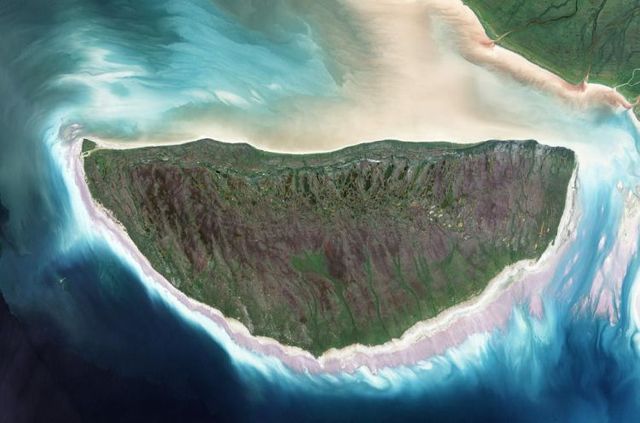 Earth seen from above. Very beautiful (23 pics)