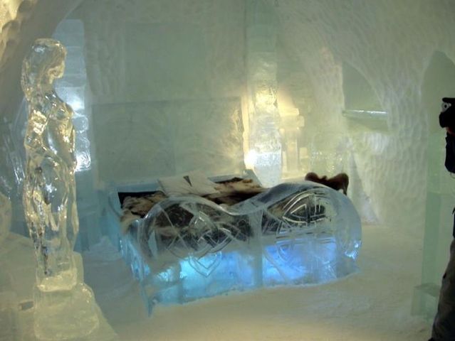 Famous Ice Hotel in Sweden (50 pics)
