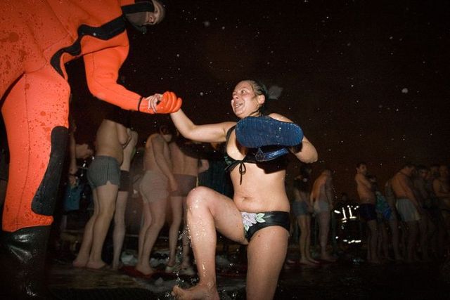 The feast of the Baptism of the Lord in Russia (17 pics)