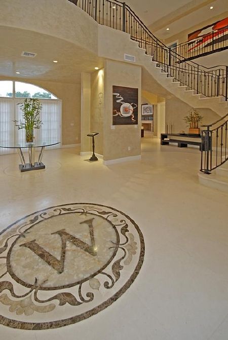Dwyane Wade’s house in Miami. Not bad the place for an NBA star (14 photos)