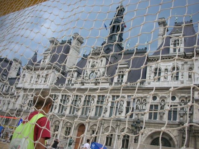 About the French with humor (50 pics)