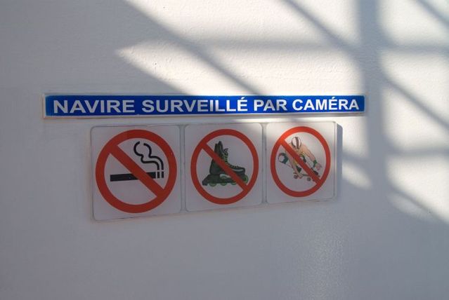 About the French with humor (50 pics)