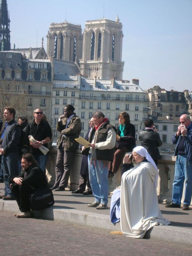 About the French with humor (50 pics)