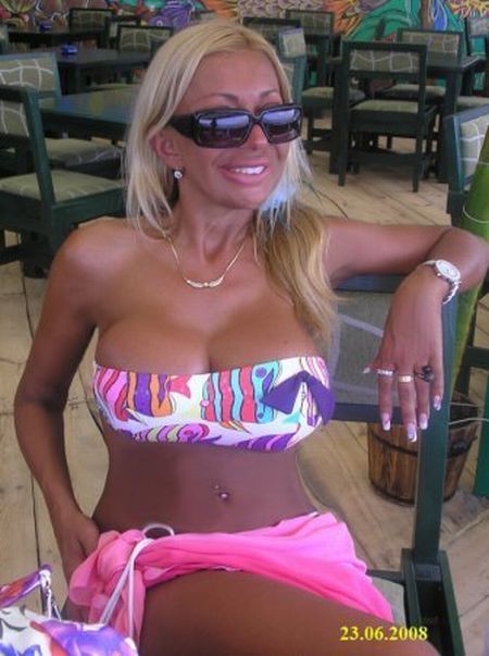 Girls with silicone faces (47 pics)