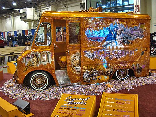Cool ice cream truck (8 photos)
