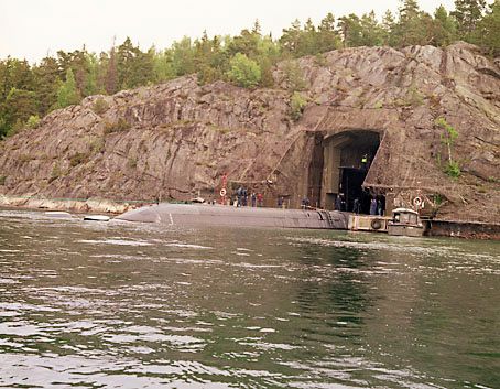 Underground Swedish base (17 photos)