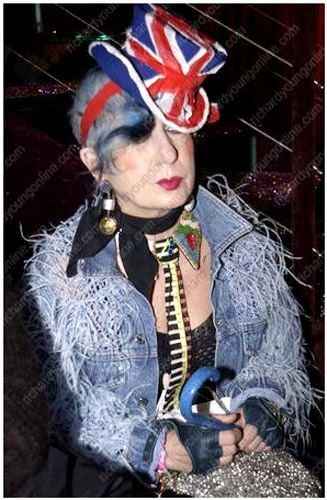 Grandma-freak (32 pics)