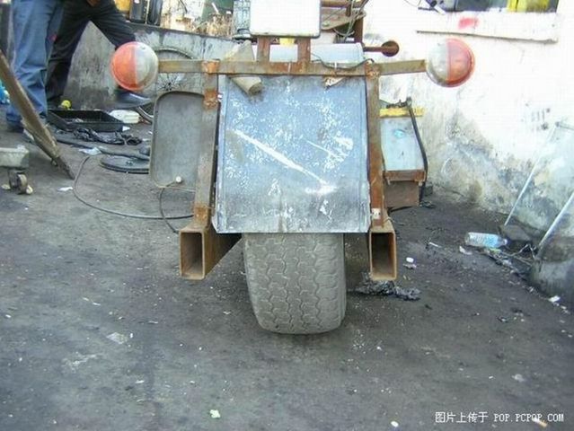 Very interesting bike (7 pics)