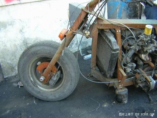 Very interesting bike (7 pics)