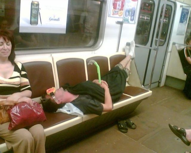 Oddies in subway (71 pics)