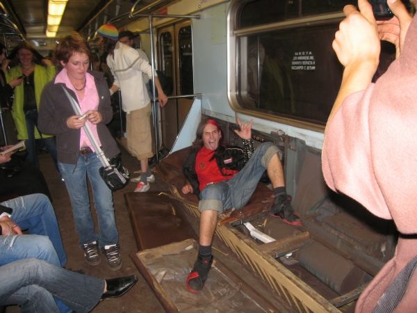 Oddies in subway (71 pics)