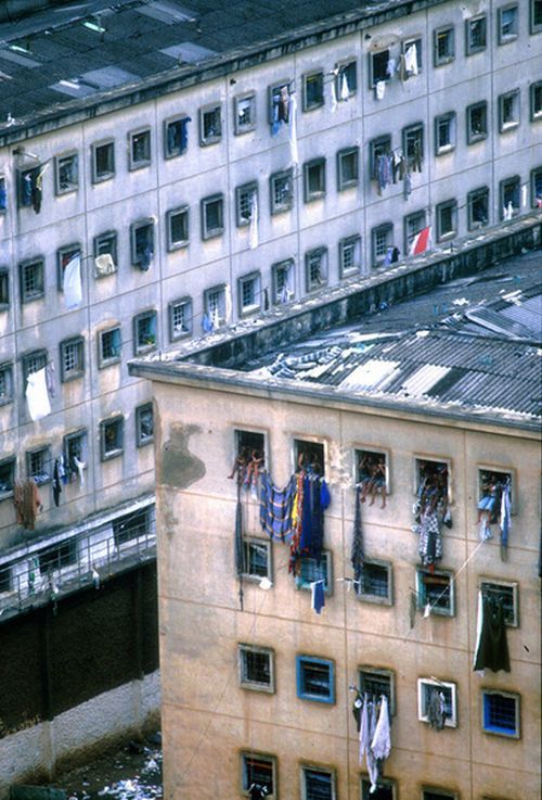 Cruel truth about Brazilian prisons  (21 pics)