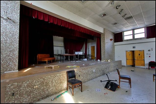 Abandoned hospital (36 pics)