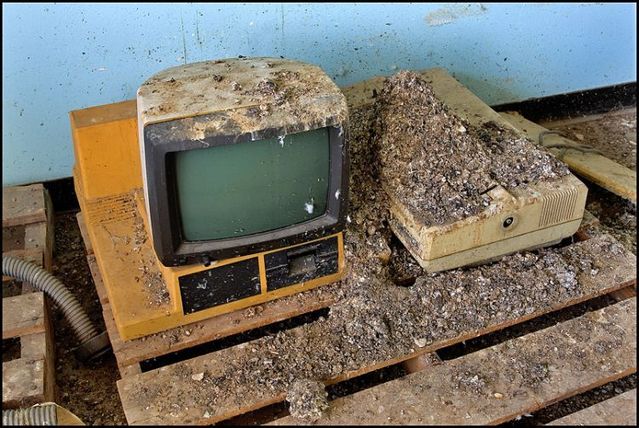 Abandoned hospital (36 pics)