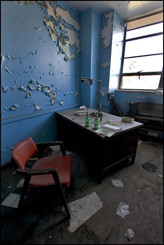 Abandoned hospital (36 pics)