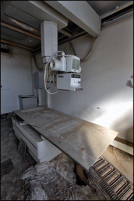 Abandoned hospital (36 pics)