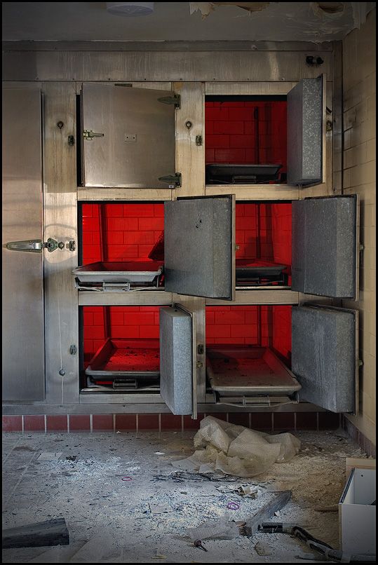 Abandoned hospital (36 pics)