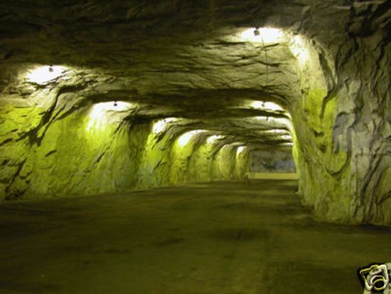 Wow ! A cave house (13 pics)