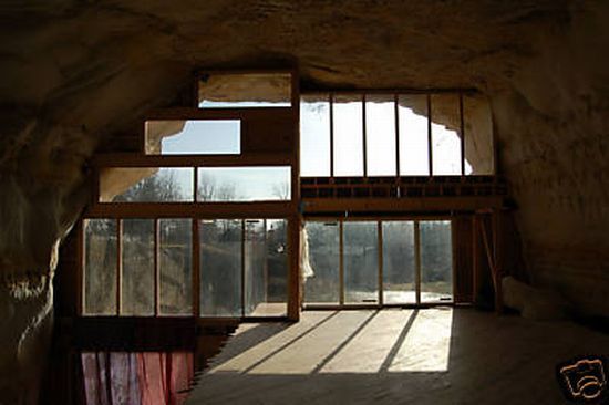 Wow ! A cave house (13 pics)