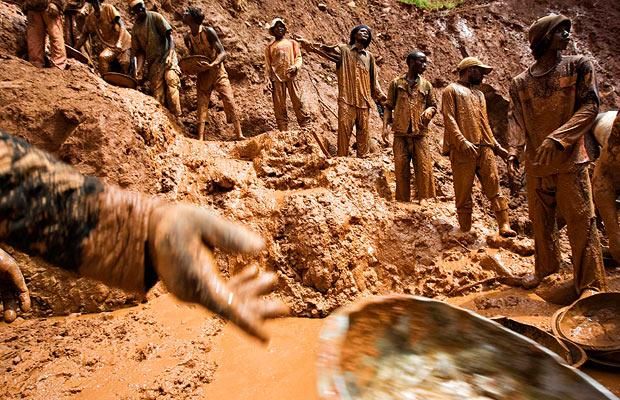 The gold mining in the Congo (15 photographs)