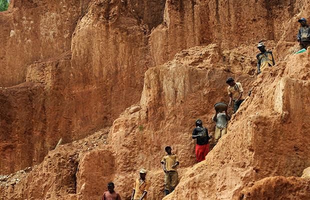 The gold mining in the Congo (15 photographs)