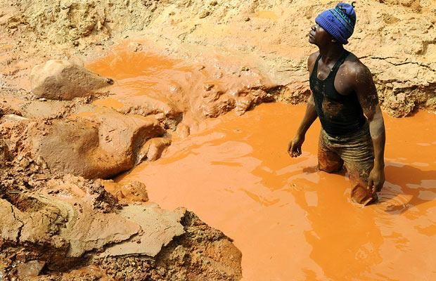 The gold mining in the Congo (15 photographs)