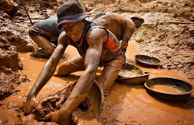 The gold mining in the Congo (15 photographs)