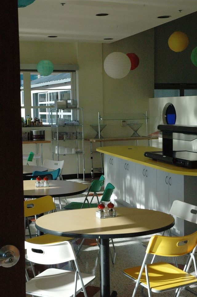 Google Offices (Googleplex) around the world (63 pics)