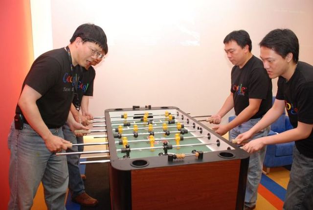 Google Offices (Googleplex) around the world (63 pics)