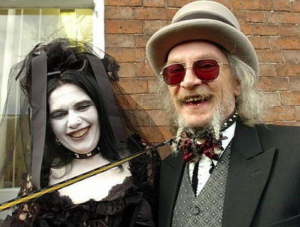 Gothic marriages (46 pics)