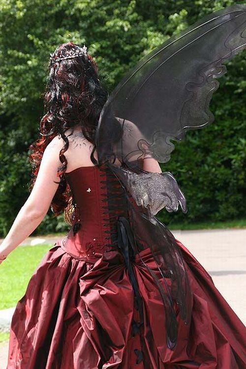 Gothic marriages (46 pics)