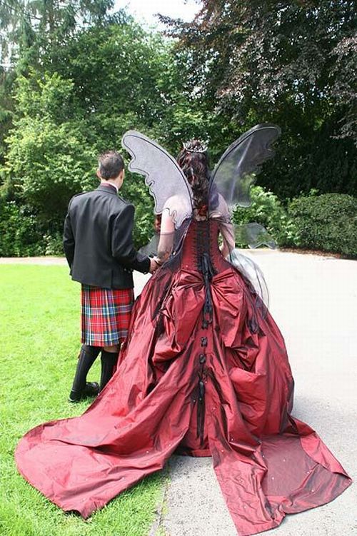 Gothic marriages (46 pics)