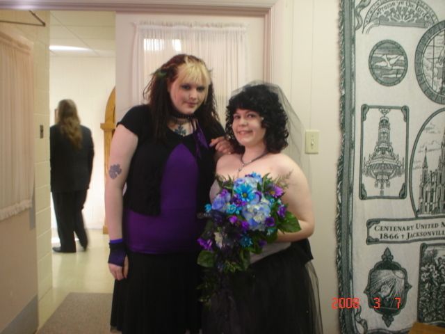 Gothic marriages (46 pics)
