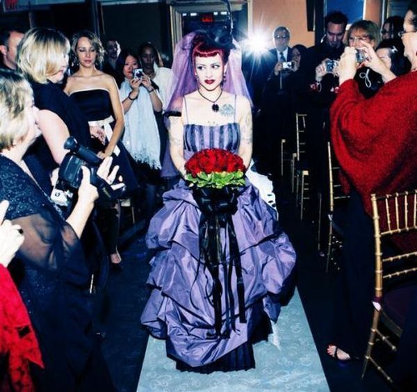 Gothic marriages (46 pics)