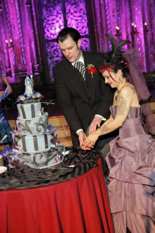 Gothic marriages (46 pics)