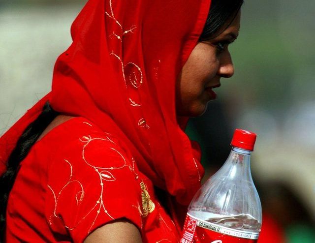 Indian disgust..err..original soft drink (6 pics)