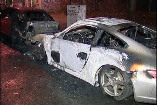 Luxury cars are being burnt in Germany (16 pics)