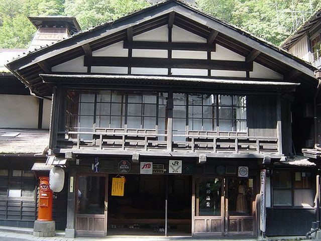 Oldest hotel in the world (16 pics)
