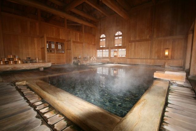 Oldest hotel in the world (16 pics)