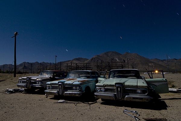 Abandonned retro cars (20 photos)