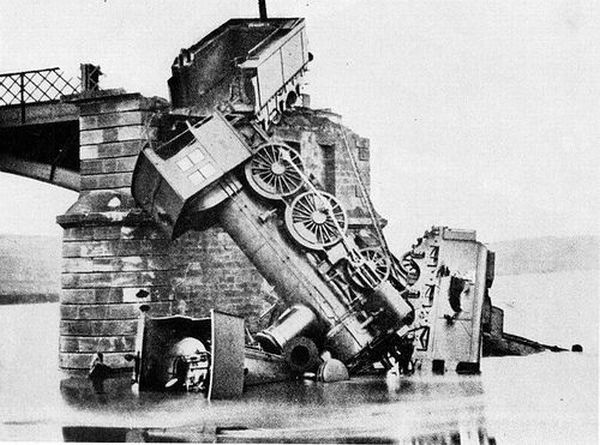 Train accidents (50 pics + 1 video)