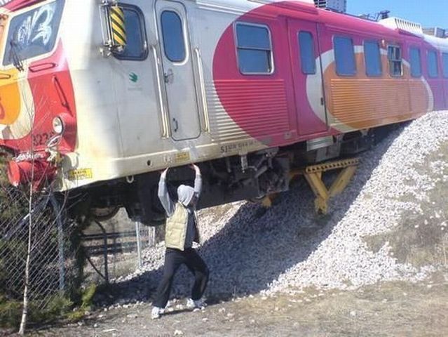 Train accidents (50 pics + 1 video)