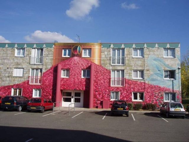 Wall painting (24 pics)