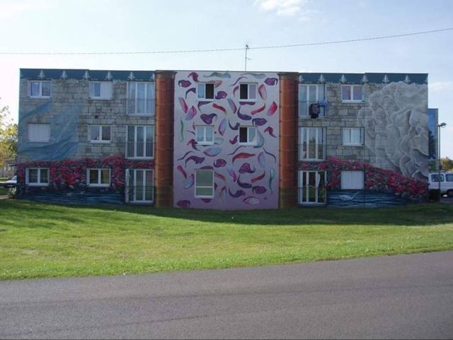 Wall painting (24 pics)