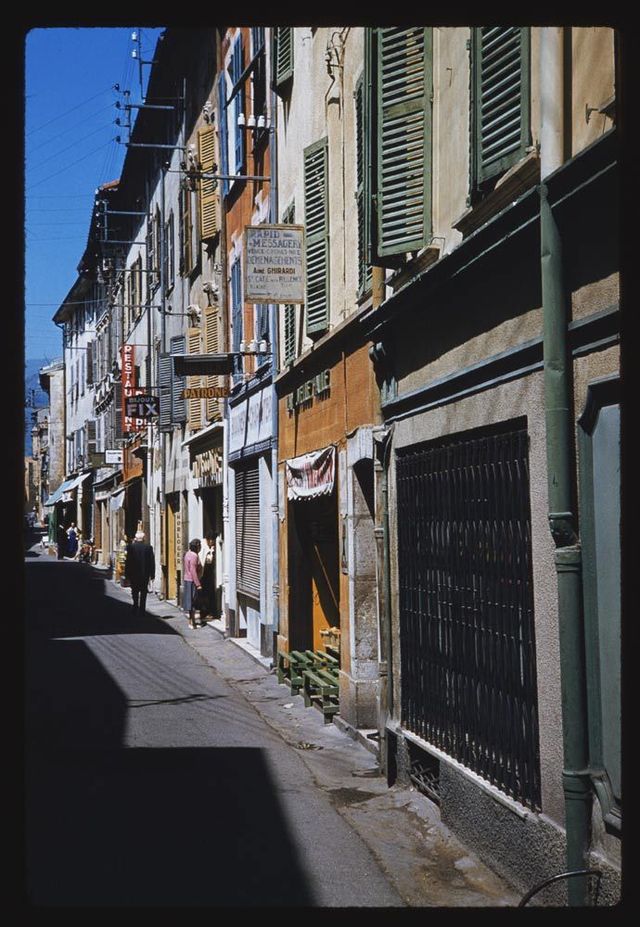 Retro pictures of French cities (60 pics)
