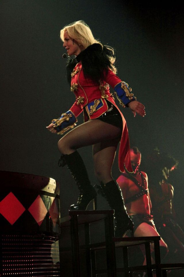 New pics from the Brtiney Spears’ tour "The Circus" (25 photos)