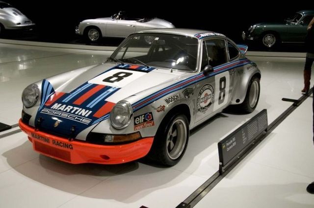 Porsche museum in Stuttgart (51 pics)